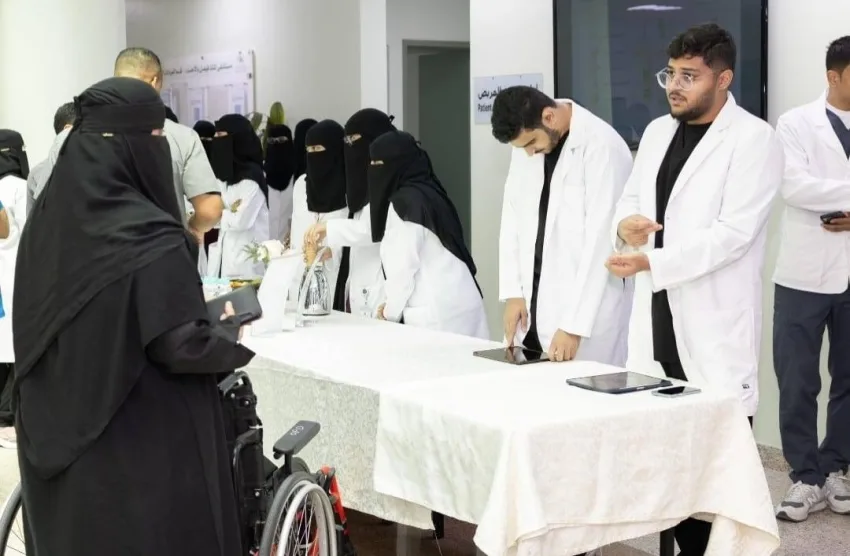 أنشطة توعوية في مستشفى الملك فيصل بالهفوف بمناسبة اليوم العالمي لالتهاب الكبد الفيروسي أنشطة توعوية في مستشفى الملك فيصل بالهفوف بمناسبة اليوم العالمي لالتهاب الكبد الفيروسي