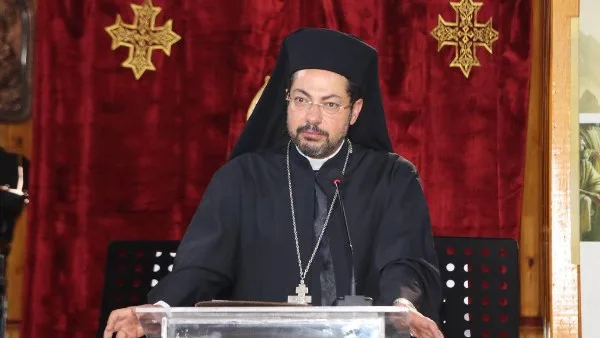 الأنبا باخوم يجتمع بشباب الإيبارشية في اللقاء السابع من سلسلة الرداء الأنبا باخوم يجتمع بشباب الإيبارشية في اللقاء السابع من سلسلة الرداء