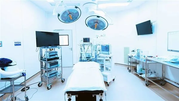 نجمة عربية تجري عملية جراحية لإزالة ورم في البنكرياس في ألمانيا.. وإجراء فحوصات لتحديد نوعه