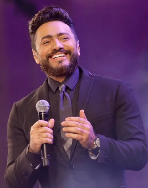 جمهور العلمين يستعد لملاقاة تامر حسني في حفله المنتظر الليلة جمهور العلمين يستعد لملاقاة تامر حسني في حفله المنتظر الليلة