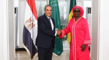 وزير الخارجية يعبر عن تقدير مصر لعلاقاتها التاريخية مع السنغال