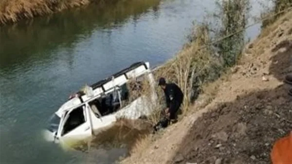 بالأسماء: وفاة وإصابة 5 أفراد من عائلة واحدة في حادث انقلاب سيارة في ترعة بالبحيرة