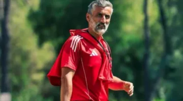 ريبيرو يُنظم محاضرة للاعبين قبل مواجهة البنزرتي