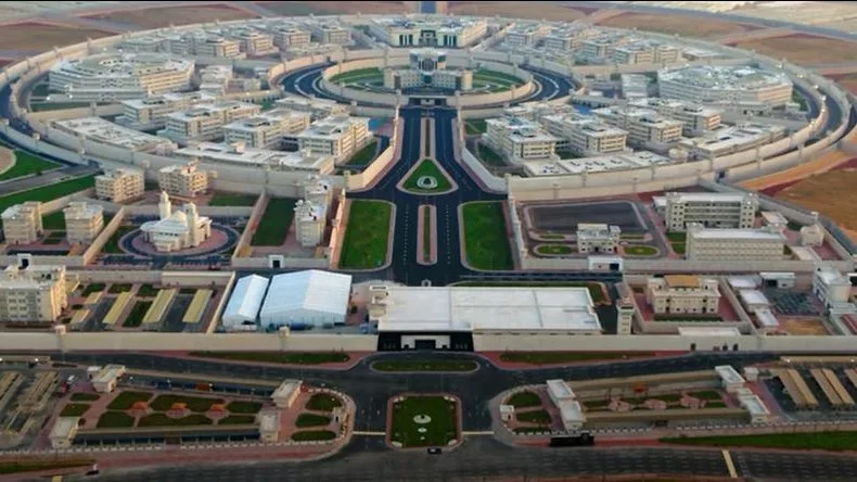 مصدر أمني يوضح حقيقة مزاعم الجماعة الإرهابية بشأن ظروف نزلاء مراكز الإصلاح والتأهيل مصدر أمني يوضح حقيقة مزاعم الجماعة الإرهابية بشأن ظروف نزلاء مراكز الإصلاح والتأهيل