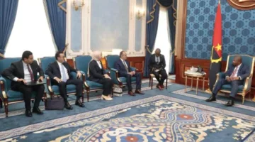 رئيس أنجولا يتناول مع “المقاولون العرب” سبل تعزيز التعاون وتنفيذ مشاريع في لواندا.