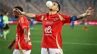 الأهلي يراقب حالة مروان وإمام عاشور لتحديد موعد عودتهما للتدريبات.