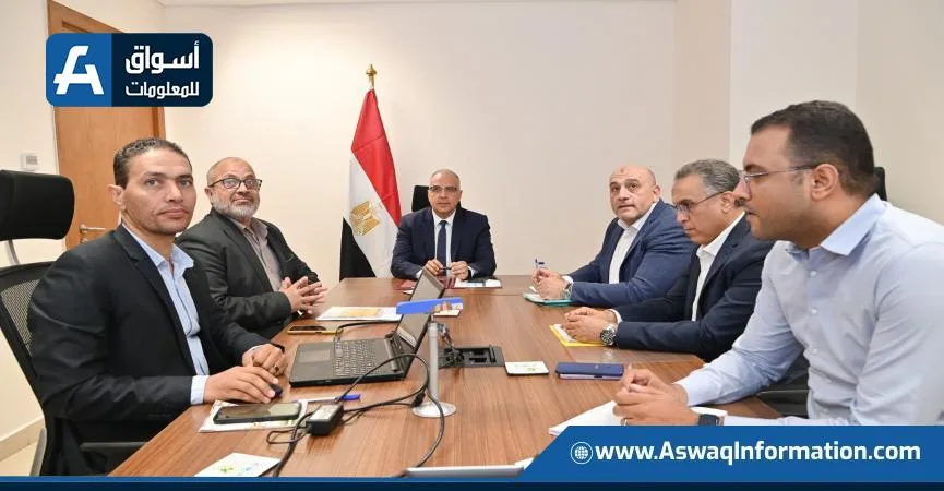 وزير الري يستعرض تقدم الأعمال الحالية والمخطط لها لحماية السواحل الشمالية