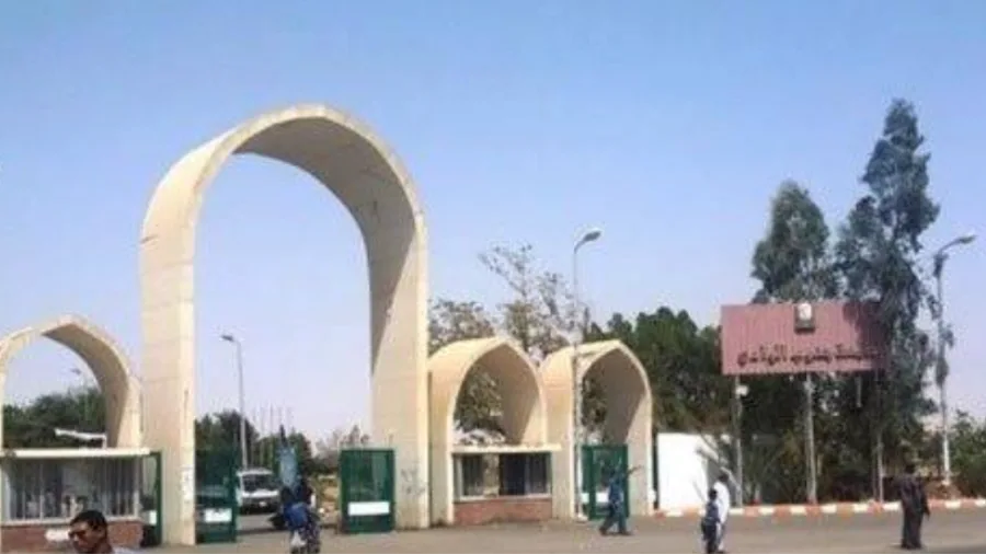 جامعة قنا تنفي شائعات رسوب جماعي لطلاب الطب وتوضح تفاصيل الأرقام المتداولة جامعة قنا تنفي شائعات رسوب جماعي لطلاب الطب وتوضح تفاصيل الأرقام المتداولة