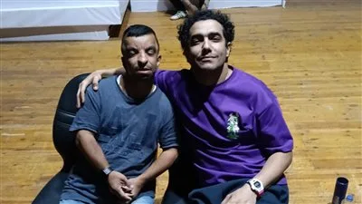 تامر الخطيب ينضم إلى طاقم مسرحية “حب من جانب واحد” التي يشارك فيها ميدو عادل.