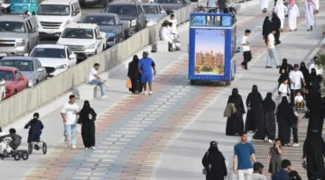 ممشى الضباب في النماص: وجهة جبلية تحتضن السحاب وتجذب الزوار.