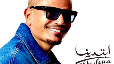 في أسبوعه الرابع.. عمرو دياب يهيمن على منصات الموسيقى ويتصدر الساحة العربية.