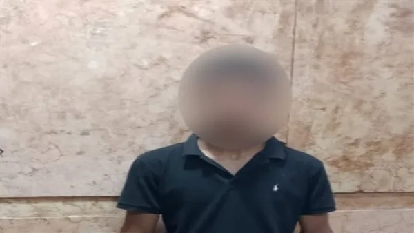إلقاء القبض على شخص قام بتقييد قريبه بسلسلة وصعقه بالكهرباء داخل حظيرة ماشية في الشرقية إلقاء القبض على شخص قام بتقييد قريبه بسلسلة وصعقه بالكهرباء داخل حظيرة ماشية في الشرقية