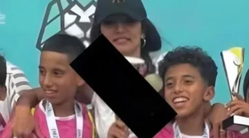بعد انتشار صور مزيفة.. الكشف عن أبناء أحمد عز وزينة الحقيقيين