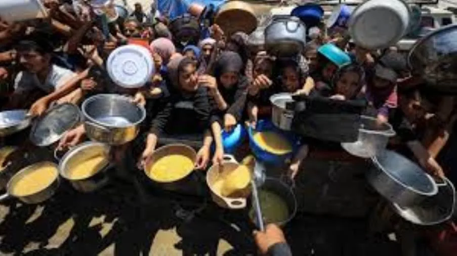 فرنسا وبريطانيا وألمانيا تطالبان بالعمل العاجل لإنهاء الجوع في غزة. فرنسا وبريطانيا وألمانيا تطالبان بالعمل العاجل لإنهاء الجوع في غزة.
