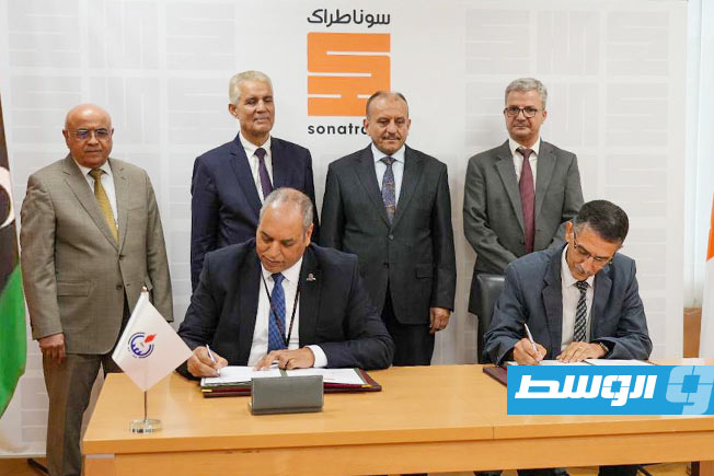 مراسم التوقيع على مذكرات التفاهم بين المؤسسة الوطنية للنفط و«سونطراك» الجزائرية، الخميس 24 يوليو 2025. (المؤسسة الوطنية للنفط)