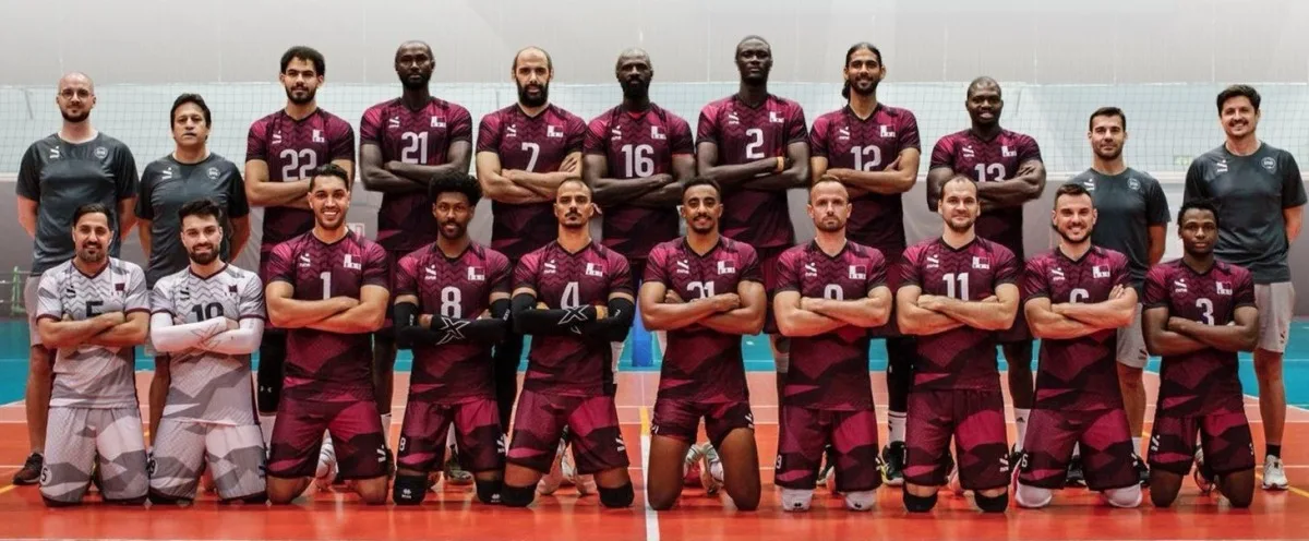 المنتخب القطري يصعد إلى نهائي بطولة غرب آسيا للكرة الطائرة بفوزه على عمان المنتخب القطري يصعد إلى نهائي بطولة غرب آسيا للكرة الطائرة بفوزه على عمان
