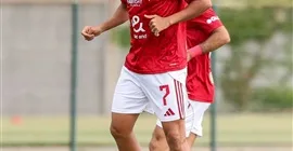 الشوط الأول: الأهلي يحقق تقدمًا على البنزرتي (2-0) في مباراة ودية