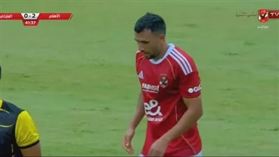 ضغط أهلاوي وثنائية لتريزيجيه يضعان الأهلي في المقدمة على البنزرتي التونسي (0-2) في نهاية الشوط الأول