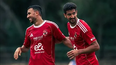 المارد يثير القلق قبل انطلاق الموسم الجديد: الأهلي يتفوق على البنزرتي التونسي بخمسة أهداف دون رد في مباراة ودية. المارد يثير القلق قبل انطلاق الموسم الجديد: الأهلي يتفوق على البنزرتي التونسي بخمسة أهداف دون رد في مباراة ودية.