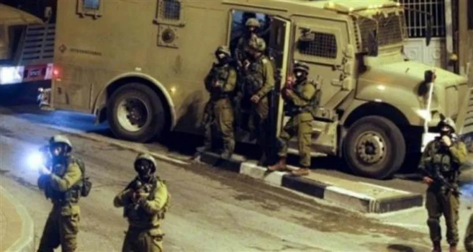 الجيش الإسرائيلي يقتحم مطعماً في جنين ويقيم نقطة تفتيش عسكرية في قلقيلية.