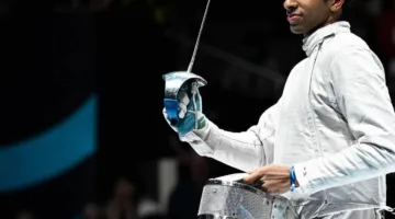وزير الرياضة يبارك للاتحاد المصري للسلاح بفوز أحمد هشام بميدالية برونزية في بطولة العالم في جورجيا.