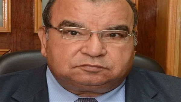 رفعت فياض: نصيحة للناجحين في الثانوية العامة – لا تسجلوا في أي كلية لمجرد الأرقام أو عدم الرغبة الحقيقية. رفعت فياض: نصيحة للناجحين في الثانوية العامة – لا تسجلوا في أي كلية لمجرد الأرقام أو عدم الرغبة الحقيقية.