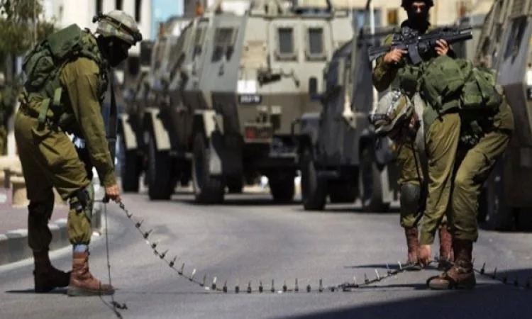 الجيش الإسرائيلي يقتحم مطعماً في جنين ويقيم نقطة تفتيش عسكرية في قلقيلية. الجيش الإسرائيلي يقتحم مطعماً في جنين ويقيم نقطة تفتيش عسكرية في قلقيلية.