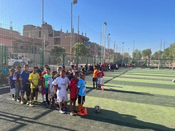 محافظ قنا يزور ملعب قرية كوم الضبع ويوجه بتعزيز المرافق الشبابية في إطار مشروع «حياة كريمة» محافظ قنا يزور ملعب قرية كوم الضبع ويوجه بتعزيز المرافق الشبابية في إطار مشروع «حياة كريمة»