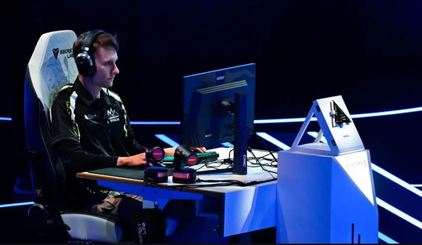 الفنلندي Serral يتوّج بلقب بطولة StarCraft في كأس العالم للألعاب الإلكترونية الفنلندي Serral يتوّج بلقب بطولة StarCraft في كأس العالم للألعاب الإلكترونية