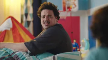 مصطفى غريب يثني على أمير كرارة في فيلم الشاطر: إنه حقًا اكتشاف رائع!