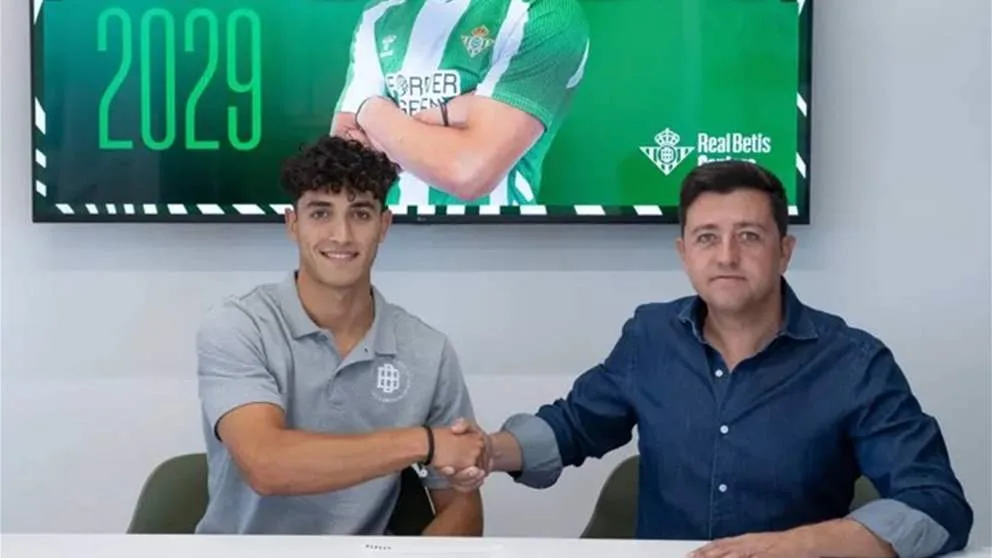 ريال بيتيس يفاوض في مياه ريال مدريد
