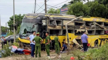 مصرع 18 فردًا على الأقل في حادث حافلة في جبال الأندين ببيرو
