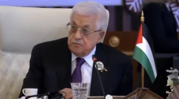 الرئيس الفلسطيني يعبر عن تقديره للسعودية على دورها في تعزيز الاعتراف الفرنسي بدولة فلسطين.