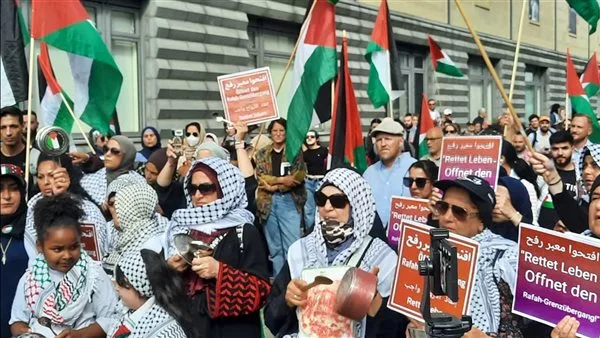 الهيئة الوطنية الفلسطينية الموحدة في برلين تنظم مظاهرة أمام السفارة المصرية