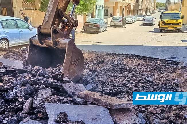 استمرار أعمال رصف طريق 77 في أبو سليم، السبت 26 يوليو 2025، (جهاز تنفيذ مشروعات الإسكان والمرافق)