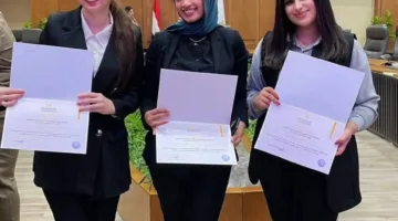 رئيس جامعة بورسعيد يقدم التهاني للفائزين بالمركز الثاني بين الجامعات المصرية