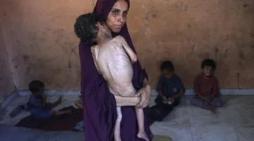 غزة تواجه تهديد المجاعة وصراعات لفظية حول منطقة مدمرة ومحاصرة