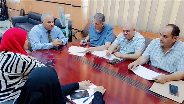 «القبيصي» يراقب تقدم امتحانات الدور الثاني للصفوف الانتقالية في الفيوم