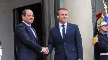 مصر وفرنسا تؤكدان أهمية الوصول إلى حل منصف للقضية الفلسطينية.