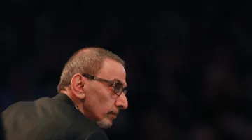 زياد إلى جانب فيروز على مسرح ‘ميس الريم’ (صورة من الأرشيف)