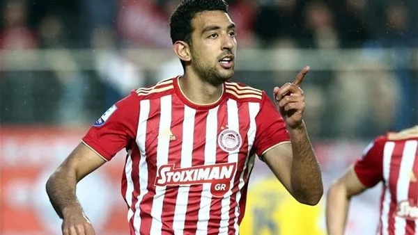 عاجل.. كوكا يوشك على الانتقال للدوري السعودي بعد قرار غير متوقع من الأهلي بوقف المفاوضات معه. عاجل.. كوكا يوشك على الانتقال للدوري السعودي بعد قرار غير متوقع من الأهلي بوقف المفاوضات معه.
