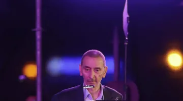 زياد الرحباني يودع المسرح ويبقى الأثر.. الجديد تتواجد أمام المستشفى لمتابعة الأحداث