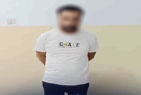 شاب يبتز خطيبته السابقة عبر حساب وهمي.. «الداخلية» تتمكن من القبض عليه