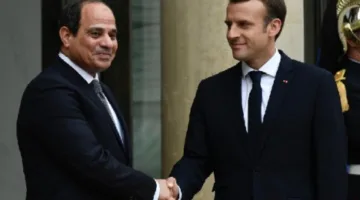 السيسي يطمئن ماكرون بشأن استمرار مساعي التوصل لوقف إطلاق النار في غزة ويثني على خطة فرنسا للاعتراف بدولة فلسطين في سبتمبر القادم.