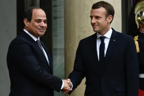 السيسي يطمئن ماكرون بشأن استمرار مساعي التوصل لوقف إطلاق النار في غزة ويثني على خطة فرنسا للاعتراف بدولة فلسطين في سبتمبر القادم. السيسي يطمئن ماكرون بشأن استمرار مساعي التوصل لوقف إطلاق النار في غزة ويثني على خطة فرنسا للاعتراف بدولة فلسطين في سبتمبر القادم.