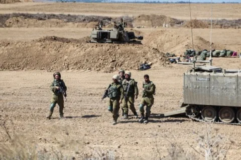 نيويورك تايمز: الجيش الإسرائيلي لم يعثر على دليل يثبت أن حماس تسرق المساعدات بشكل منهجي، وأن نظام توزيع الأمم المتحدة في غزة كان أكثر كفاءة وتنظيماً من النظام الحالي.