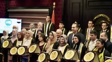 100 ألف جنيه ورحلة عمرة للأمهات… “مستقبل وطن” يكرم الأوائل في الثانوية العامة