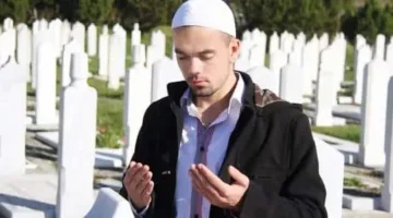 تفسير رؤية المشي بين القبور في المنام: بين الجوانب الدينية والتحليل النفسي