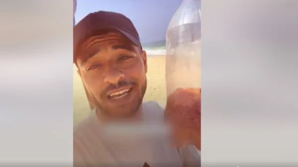صياد فلسطيني يكتشف زجاجات طعام في البحر ويعرب عن شكره للمصريين.. ماذا صرح؟