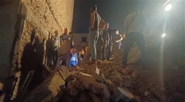 انهيار مبنى في أسيوط.. إنقاذ 3 أفراد والبحث مستمر عن مسنّة مدفونة تحت الحطام